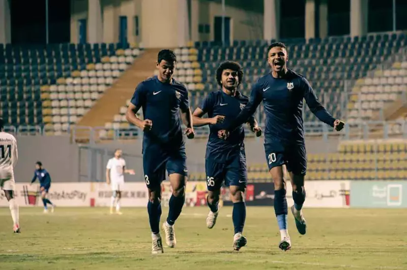 أوفا يحتفل بهدفه مع إنبي في مرمى البنك الأهلي